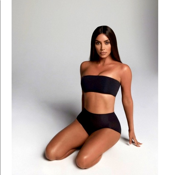 SKIMS Other - SKIMS Fits Everybody Bandeau Bra in Onyx